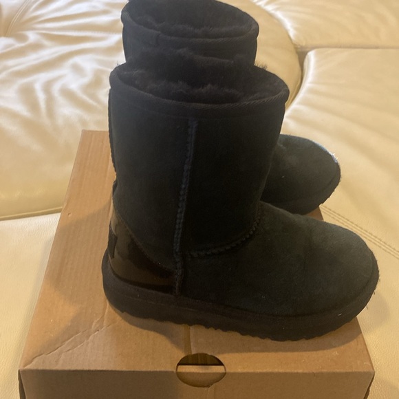 UGG Boots (black) Toddler - Picture 2 of 7